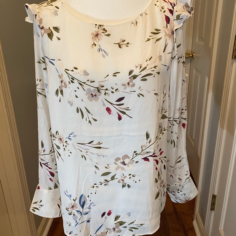 White House Black Market Floral Print Blouse